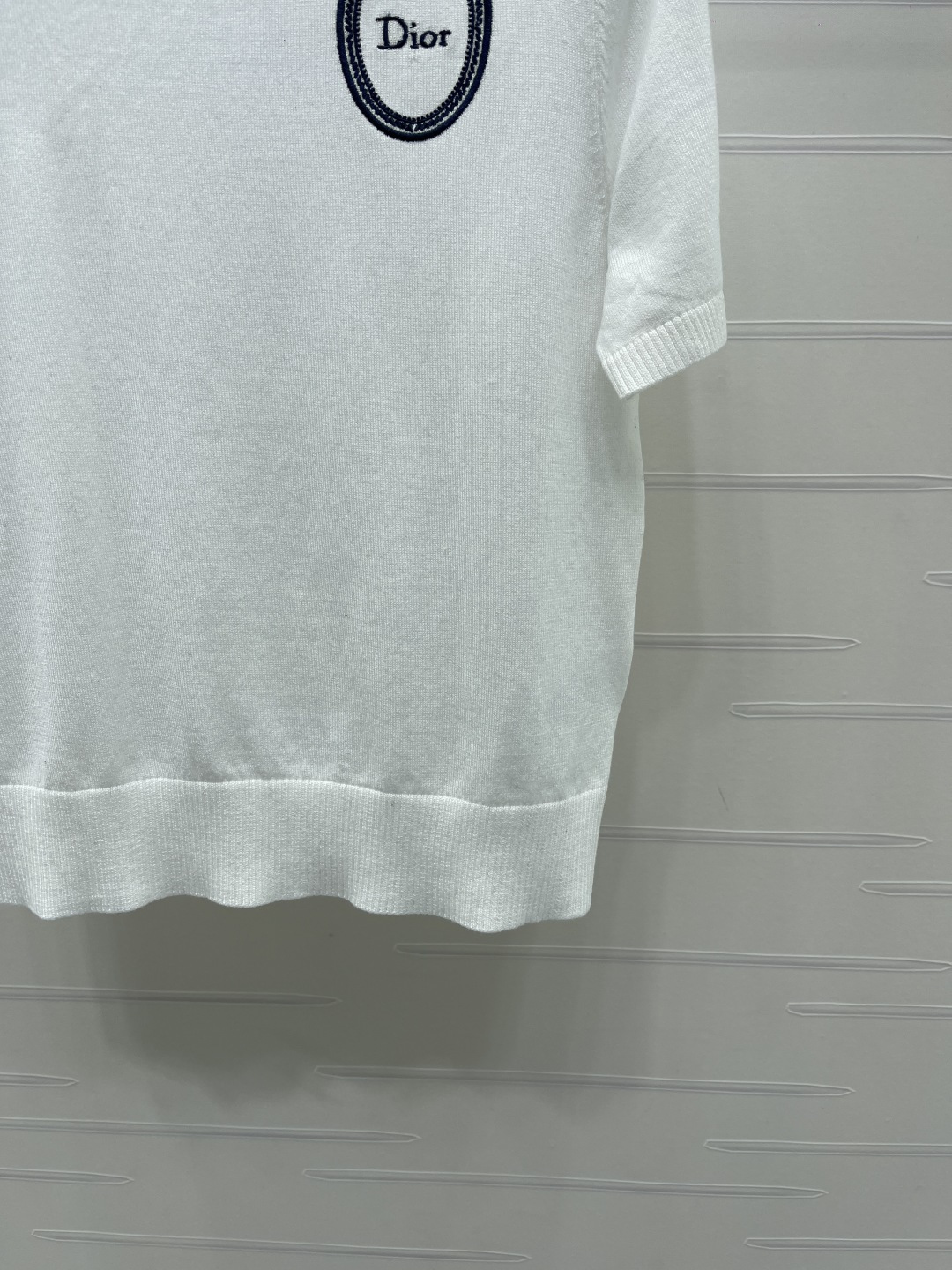 Women's short sleeves